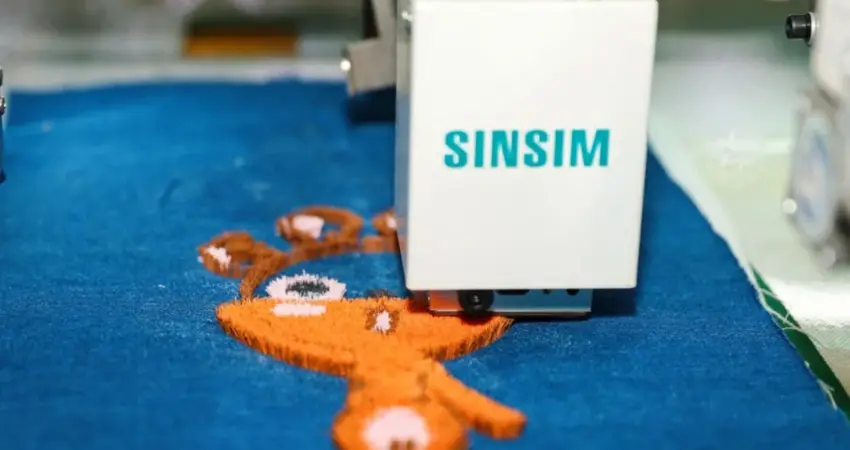 Flat, Tufting Embroidery Machine